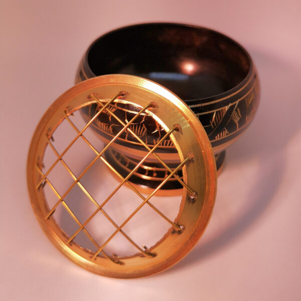 Black Brass Mesh Incense Burner - Image 2